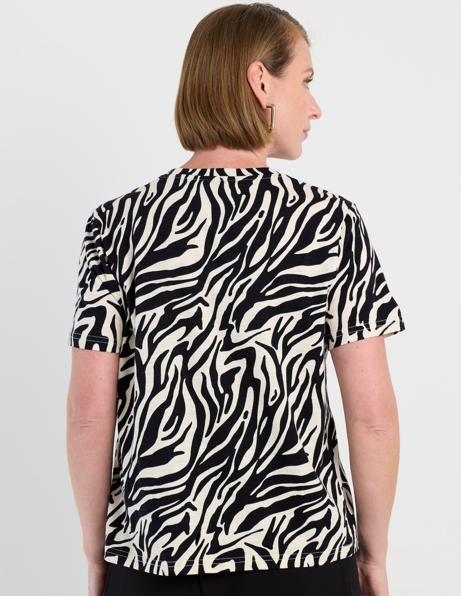 Playera manga corta cuello redondo para mujer 6